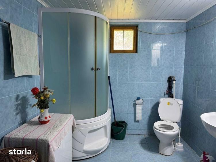 Casă cu 4 camere cu Teren 184 Mp în Bunești