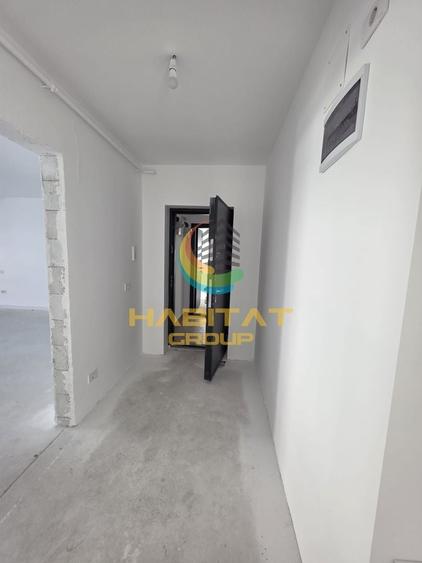 Apartament cu 4 camere semidecomandat în Berceni