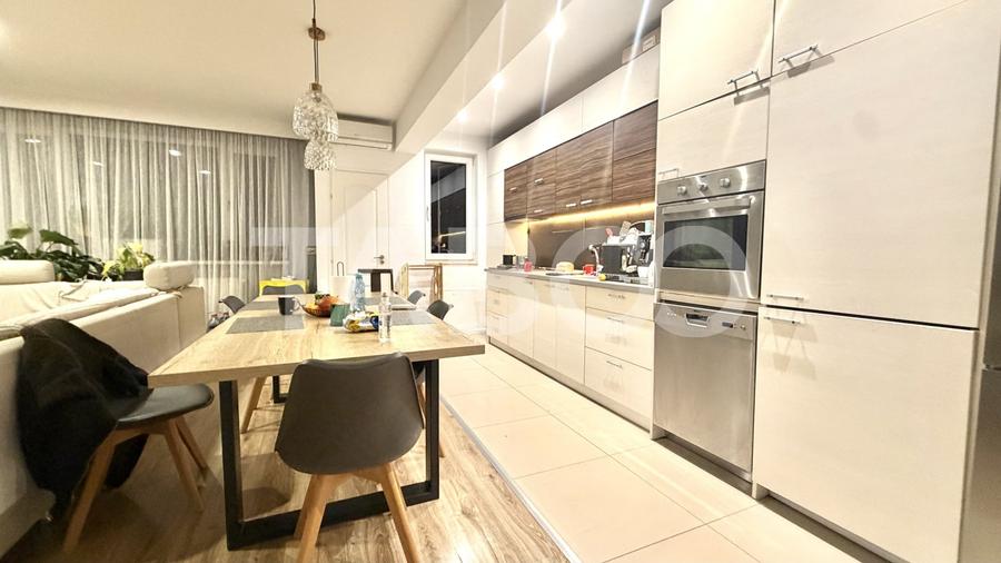 Apartament cu 3 camere semidecomandat, mobilat în Florești