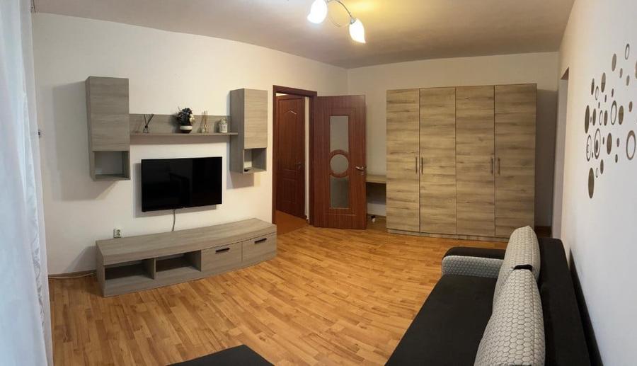 Apartament cu 2 camere semidecomandat în Central