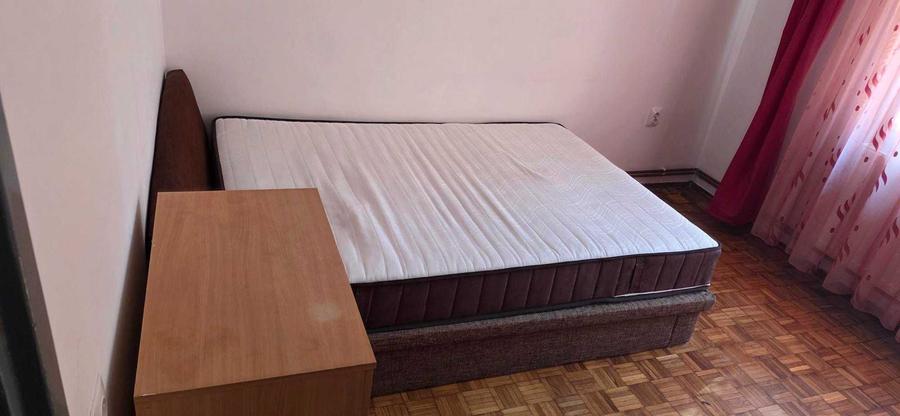 Apartament cu 2 camere decomandat în Gruia