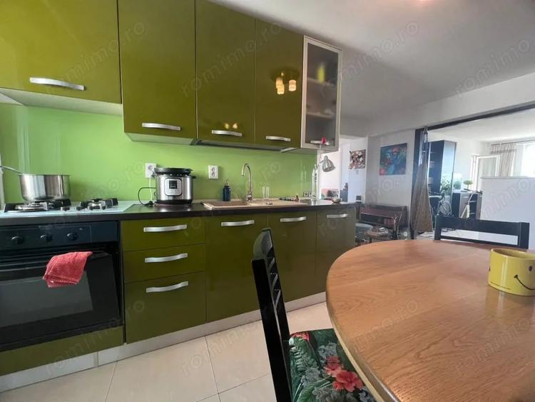 Apartament cu 3 camere decomandat în Dorobanți
