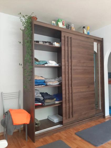 Apartament cu 2 camere semidecomandat în Ferentari
