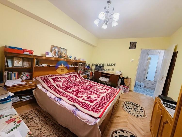 Apartament cu 3 camere decomandat, mobilat în 1 Mai