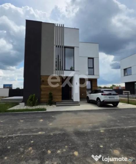 Casă cu 4 camere cu Teren 302 Mp în Tunari