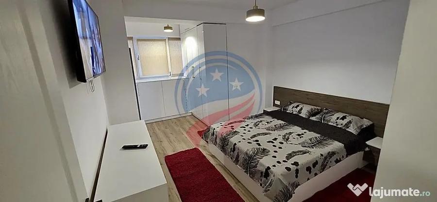 Apartament cu 3 camere semidecomandat în Central
