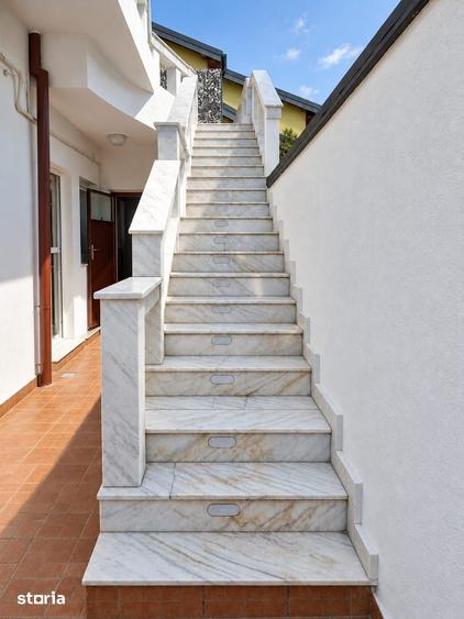 Casă cu Teren 250 Mp în Tei