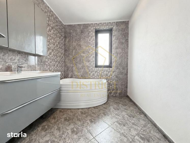 Casă cu 4 camere cu Teren 317 Mp în Ghiroda