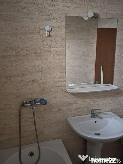 Apartament cu 3 camere decomandat în Peninsula