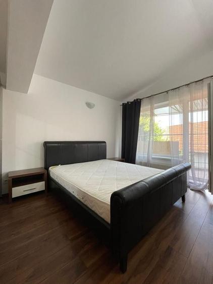 Apartament cu 2 camere decomandat, mobilat în Semicentral