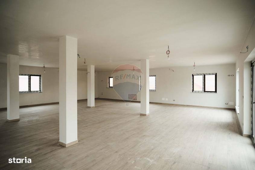 Spațiu comercial, de 200 mp, în Marginea