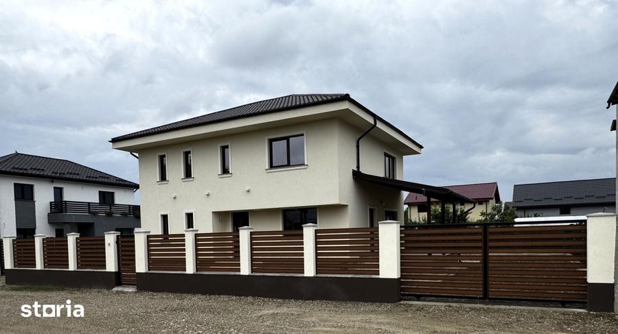 Casă cu 5 camere cu Teren 500 Mp în Gherăiești