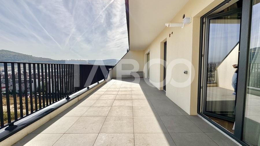 Apartament cu 3 camere semidecomandat, mobilat în Florești