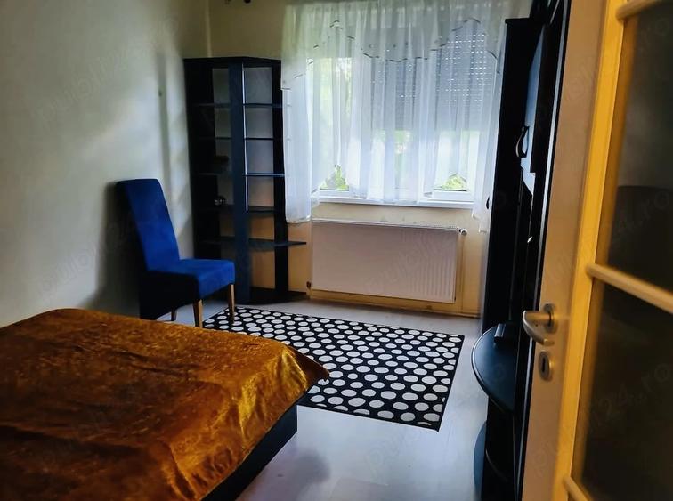 Apartament cu 3 camere semidecomandat în Complex Studențesc