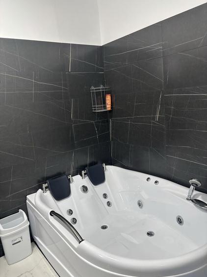 Apartament cu 3 camere decomandat în Nord