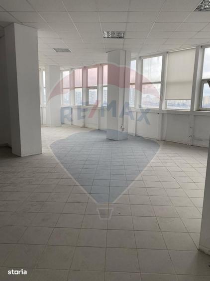 Spațiu comercial, de 600 mp, în Bucur Obor