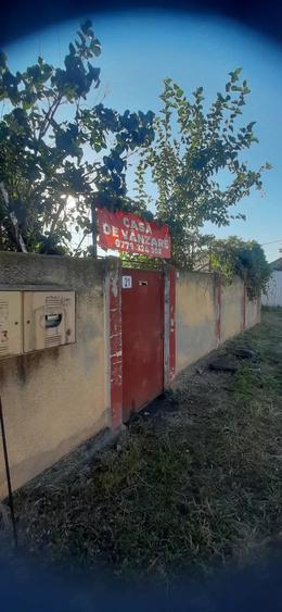 Casă cu Teren 1065 Mp în Domnești