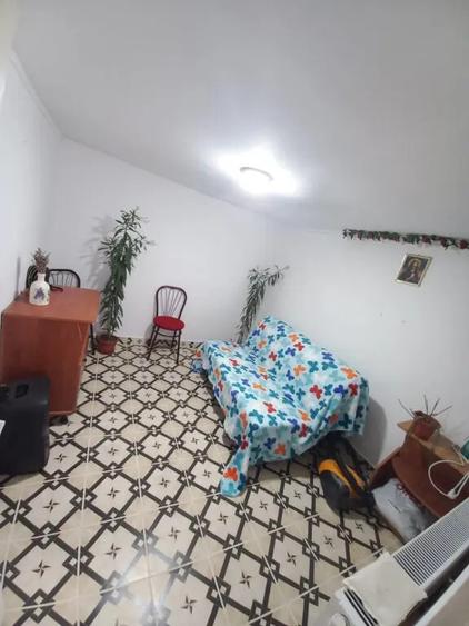 Casă cu 3 camere în Valea Roșie