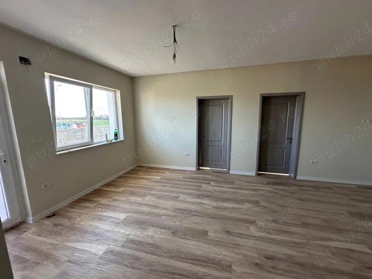 Casă cu 4 camere cu Teren 600 Mp în Central