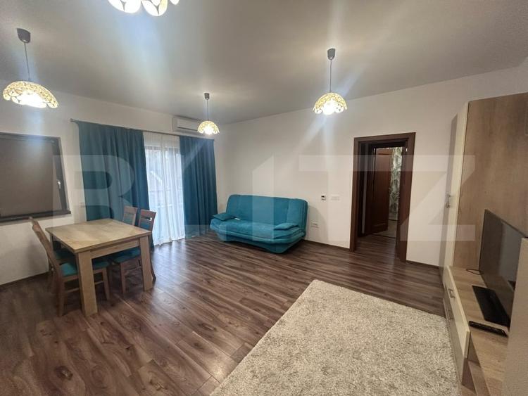 Apartament cu 2 camere decomandat, mobilat în Central