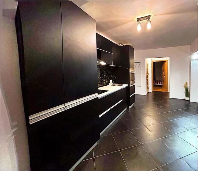 Apartament cu 3 camere decomandat în Găvana