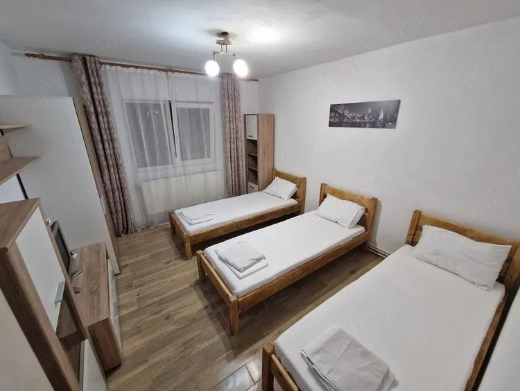 Apartament cu 4 camere decomandat în Central
