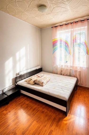 Apartament cu 3 camere decomandat în Sud