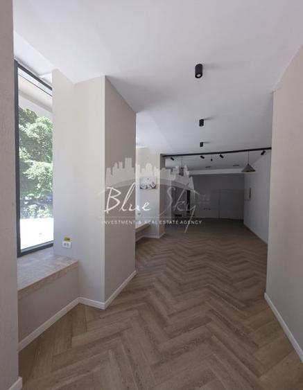 Spațiu comercial, de 65 mp, în Tomis III