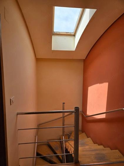 Casă cu 14 camere cu Teren 1000 Mp în Mehala