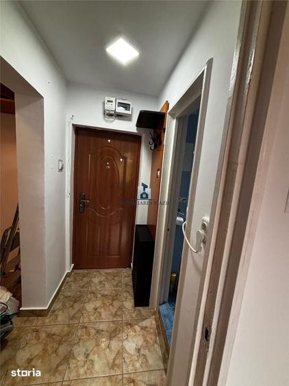 Apartament cu 2 camere decomandat în Berceni