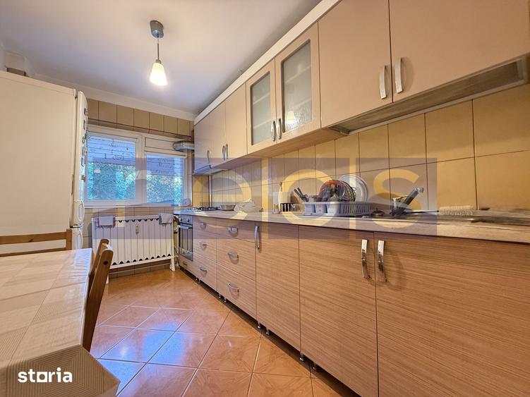 Apartament cu 3 camere semidecomandat în Titan