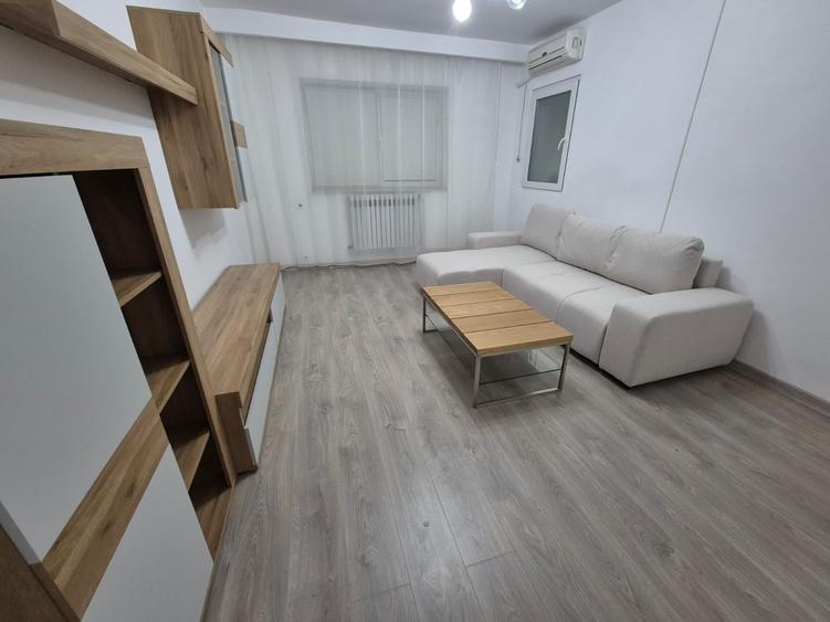 Apartament cu 2 camere decomandat în C5