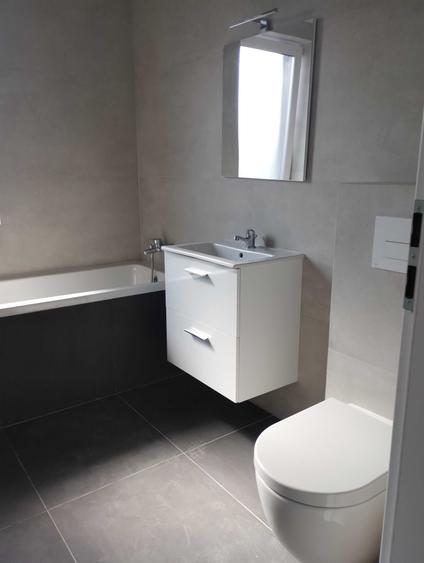 Apartament cu 2 camere decomandat în Neptun