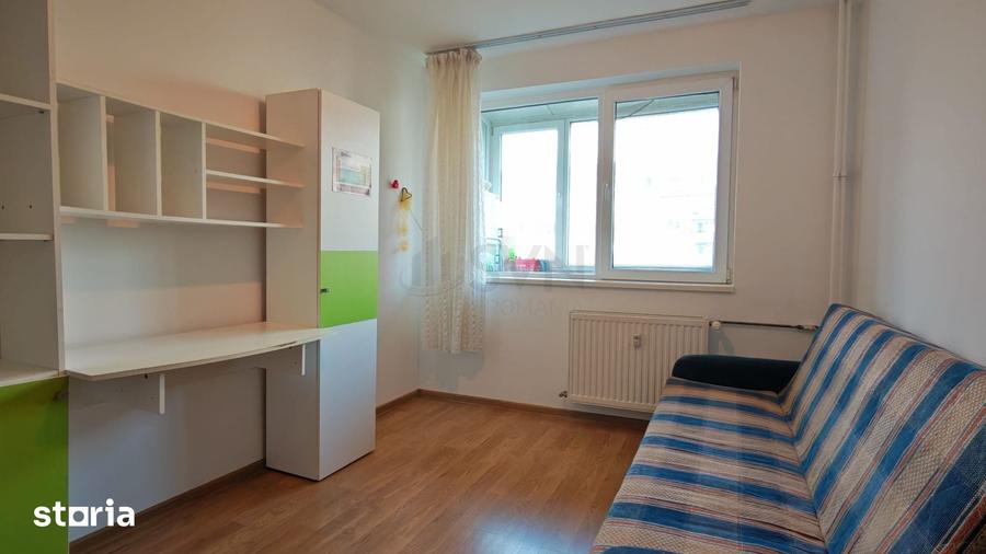 Apartament cu 3 camere în Drumul Taberei