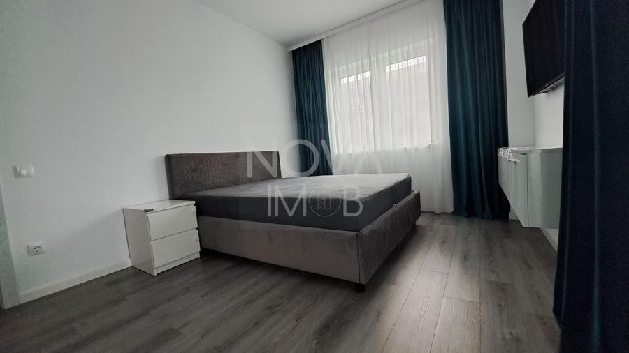 Apartament cu 3 camere semidecomandat, mobilat în Mihai Viteazul