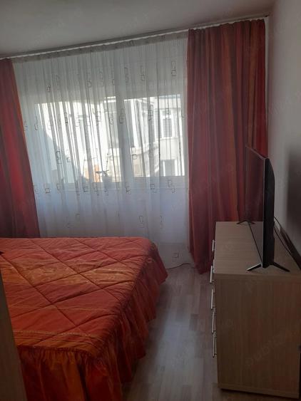 Apartament cu 3 camere decomandat în Popa Șapcă