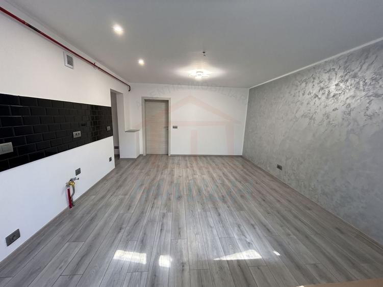 Garsonieră decomandată în Micro 20