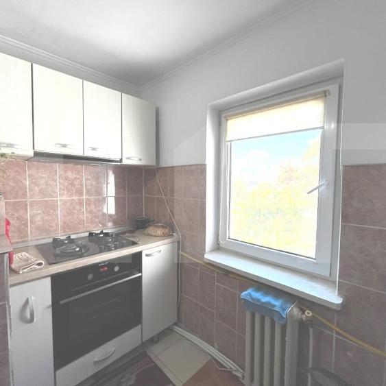 Apartament cu 4 camere decomandat, mobilat în Nord-Vest