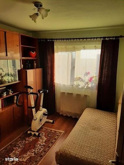 Apartament cu 3 camere în Traian