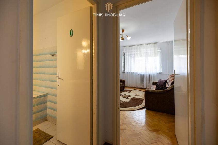 Apartament cu 2 camere semidecomandat, mobilat în Complex Studențesc
