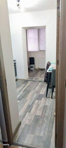 Apartament cu 3 camere decomandat în Siderurgiștilor