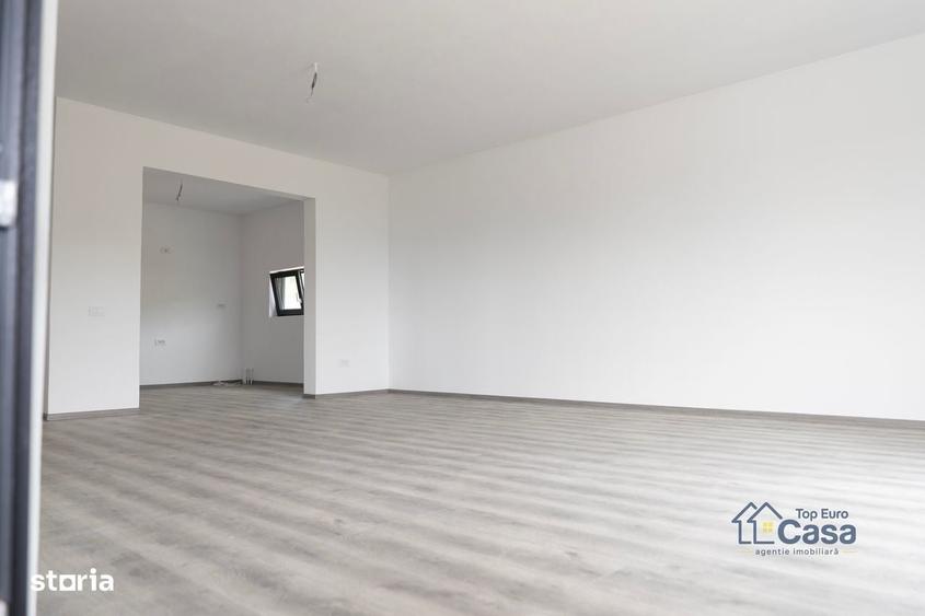 Casă cu 3 camere în Piscani