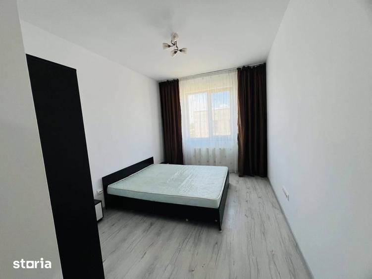 Apartament cu 3 camere semidecomandat în Vest