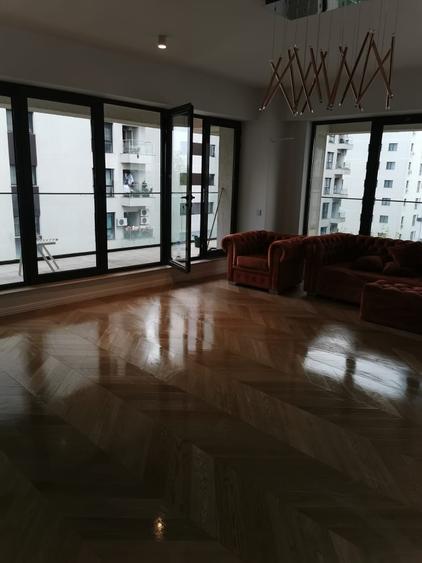Apartament cu 3 camere decomandat în Voluntari