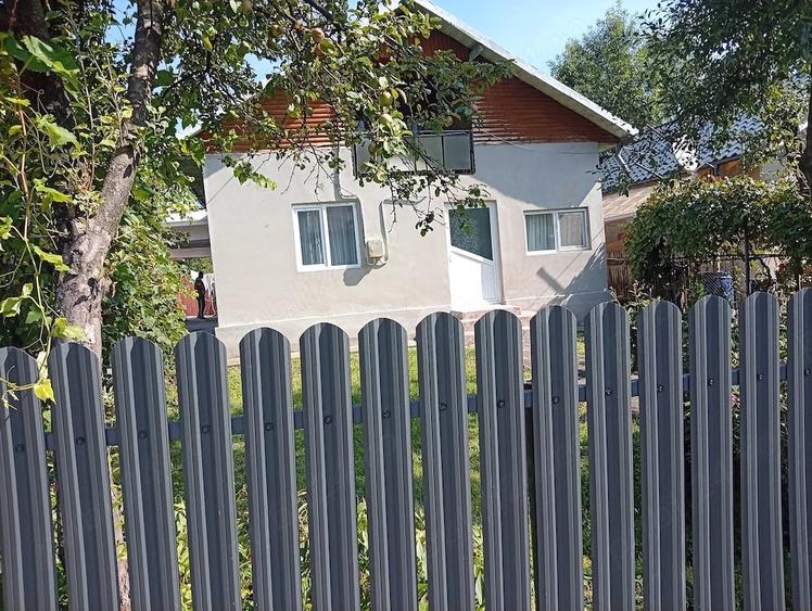 Casă cu 3 camere cu Teren 130 Mp în Colibași