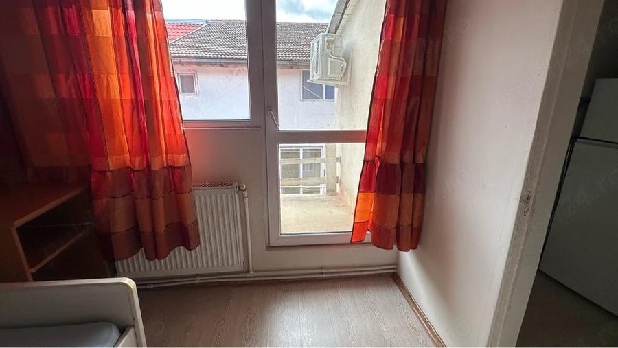 Apartament cu 2 camere decomandat în Medicină