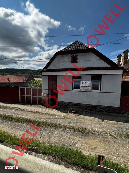 Casă cu 2 camere cu Teren 493 Mp în Bunești
