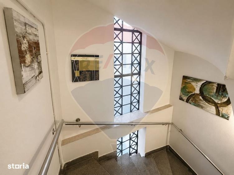 Apartament cu 3 camere semidecomandat în Doamna Ghica