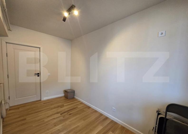 Apartament cu 3 camere decomandat, mobilat în Central