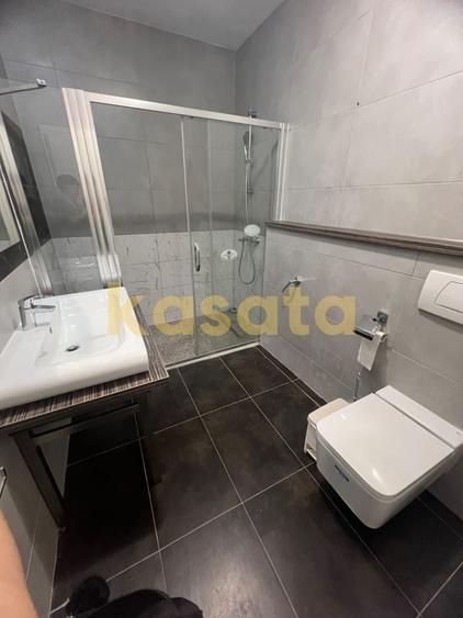Apartament cu 4 camere semidecomandat în Nord